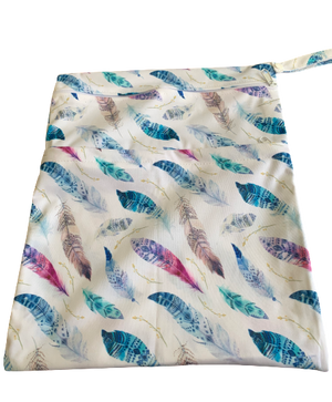 Wet Bag Mediana, Plumas